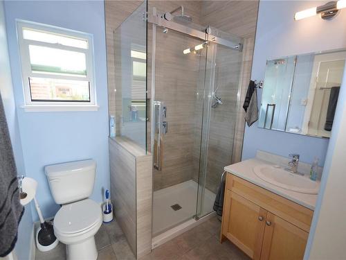 1019 Vancouver Ave, Nanaimo, BC - Indoor Photo Showing Bathroom