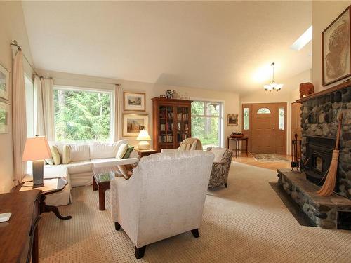 10986 Heather Rd, North Saanich, BC - Indoor Photo Showing Living Room With Fireplace