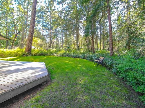 10986 Heather Rd, North Saanich, BC - Outdoor