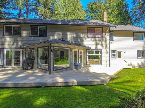 10986 Heather Rd, North Saanich, BC - Outdoor