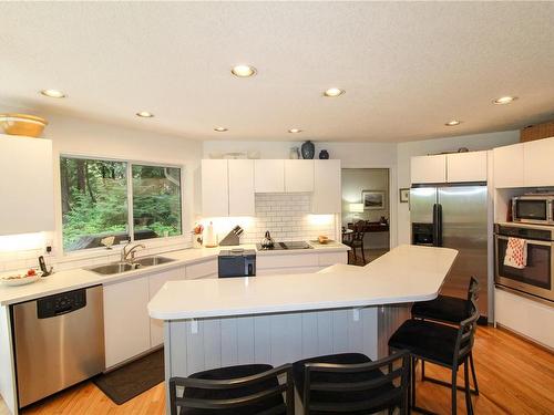 10986 Heather Rd, North Saanich, BC - Indoor Photo Showing Kitchen With Double Sink With Upgraded Kitchen