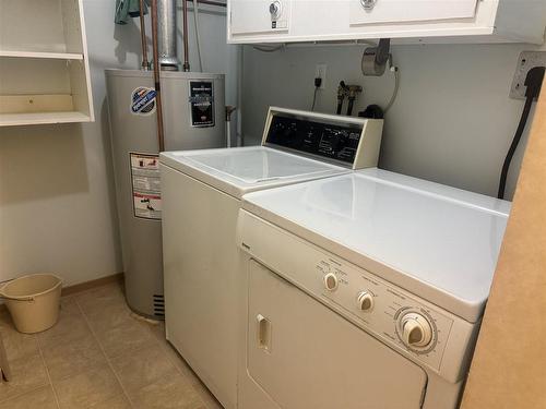 207 500 Toledo Street, Thunder Bay, ON - Indoor Photo Showing Laundry Room