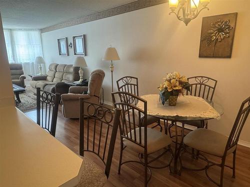 207 500 Toledo Street, Thunder Bay, ON - Indoor Photo Showing Dining Room