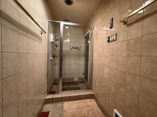 65 Hwy 130, Oliver Paipoonge, ON - Indoor Photo Showing Bathroom