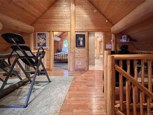 1250 The Strand Rd, Gabriola Island, BC - Indoor Photo Showing Other Room