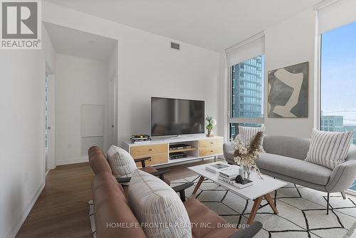 1608 - 357 King Street W, Toronto, ON - Indoor Photo Showing Living Room