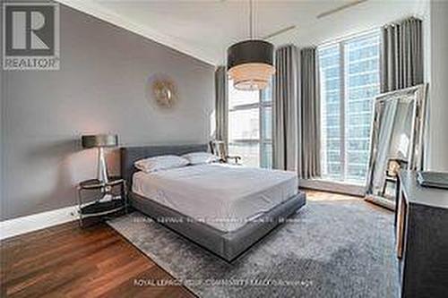 #3903 -183 Wellington St W, Toronto, ON - Indoor Photo Showing Bedroom