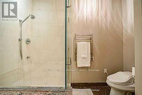 #3903 -183 Wellington St W, Toronto, ON - Indoor Photo Showing Bathroom