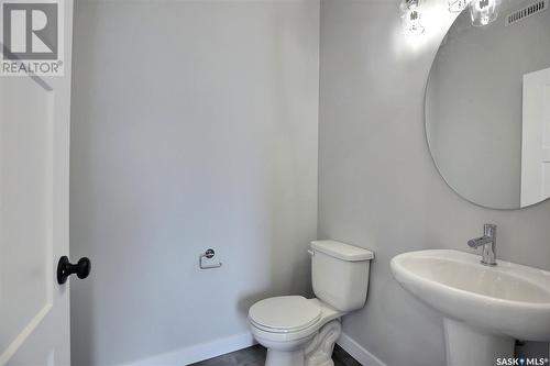 3304 Favel Drive, Regina, SK - Indoor Photo Showing Bathroom