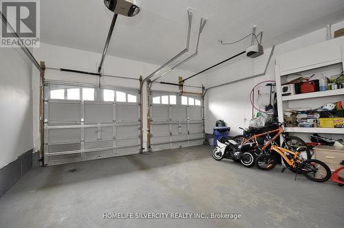 55 Cheevers Rd, Brantford, ON - Indoor Photo Showing Garage