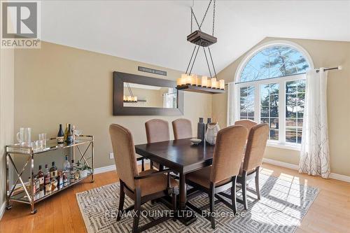 109 Sills Rd, Belleville, ON - Indoor Photo Showing Dining Room