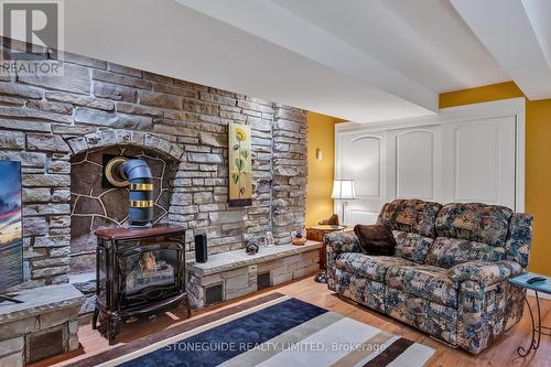 165 Edinburgh St, Peterborough, ON - Indoor Photo Showing Living Room With Fireplace