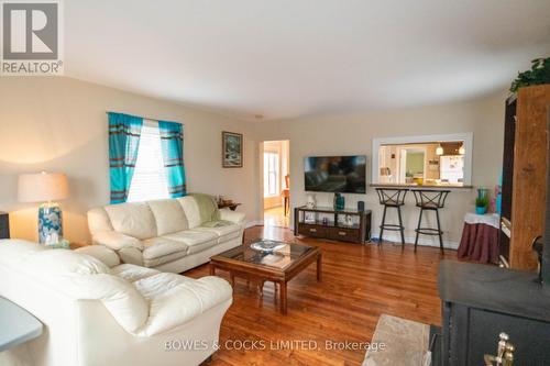 3994 County Road 620, North Kawartha, ON - Indoor Photo Showing Living Room