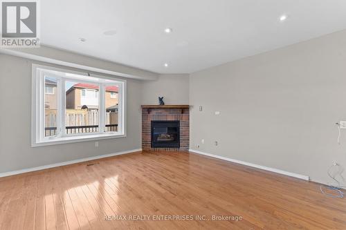 3941 Beechnut Row, Mississauga, ON - Indoor Photo Showing Living Room With Fireplace
