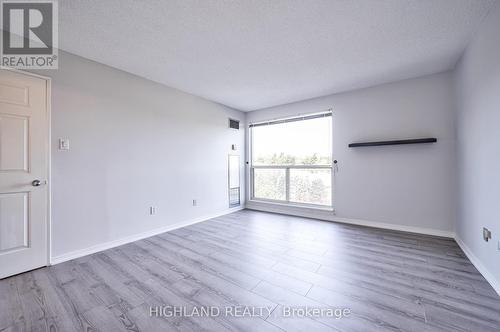 #705 -1700 The Collegeway, Mississauga, ON - Indoor Photo Showing Other Room