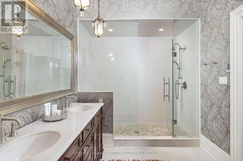 62 Bond St W, Kawartha Lakes, ON - Indoor Photo Showing Bathroom