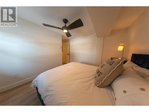 9885 Pinnacles Road Unit# 102, Silver Star, BC - Indoor Photo Showing Bedroom