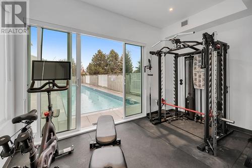 4071 Lakeshore Road Unit# 101, Kelowna, BC - Indoor Photo Showing Gym Room