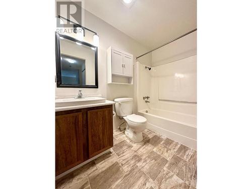 8909 92Nd Avenue Unit# 306, Osoyoos, BC - Indoor Photo Showing Bathroom