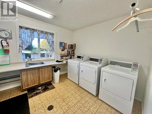 8909 92Nd Avenue Unit# 306, Osoyoos, BC - Indoor Photo Showing Laundry Room