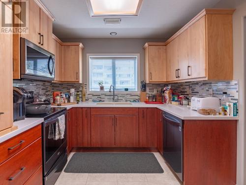 2245 Atkinson Street Unit# 301, Penticton, BC - Indoor Photo Showing Kitchen
