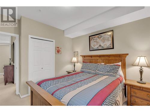 1875 Country Club Drive Unit# 1204, Kelowna, BC - Indoor Photo Showing Bedroom