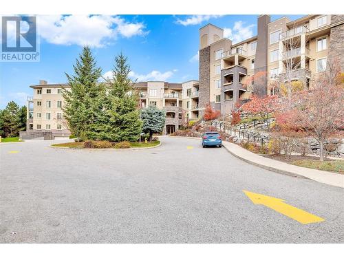 1875 Country Club Drive Unit# 1204, Kelowna, BC - Outdoor With Facade