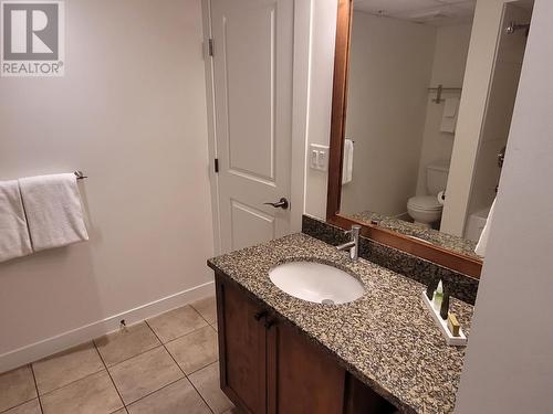 4200 Lakeshore Drive Unit# 235, Osoyoos, BC - Indoor Photo Showing Bathroom