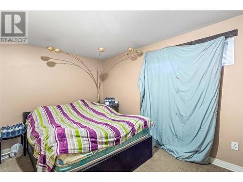 460 Mcdonald Road, Kelowna, BC - Indoor Photo Showing Bedroom