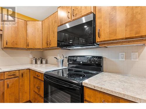 539 Sutherland Avenue Unit# 106, Kelowna, BC - Indoor Photo Showing Kitchen