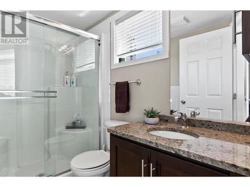 1088 Sunset Drive Unit# 442, Kelowna, BC - Indoor Photo Showing Bathroom