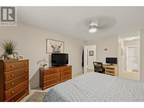 200 Hollywood Road N Unit# 204, Rutland, BC - Indoor Photo Showing Bedroom