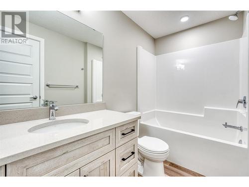 5620 51St Street Unit# 205, Osoyoos, BC - Indoor Photo Showing Bathroom