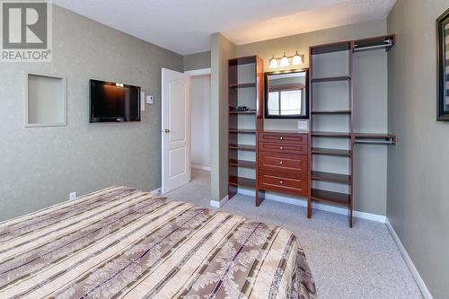 6430 Whiskey Jack Road Unit# 205, Big White, BC - Indoor Photo Showing Bedroom