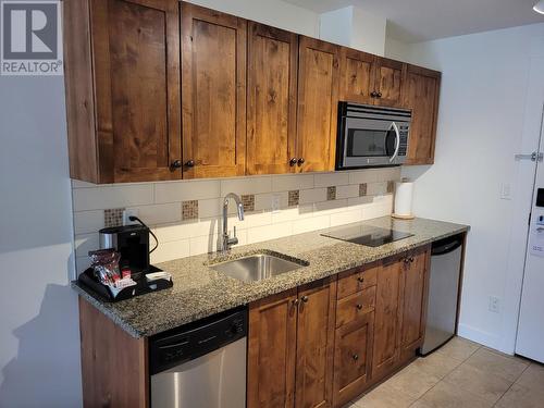 4200 Lakeshore Drive Unit# 132, Osoyoos, BC - Indoor Photo Showing Kitchen
