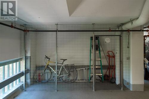 1588 Ellis Street Unit# Ph1, Kelowna, BC - Indoor Photo Showing Garage