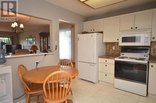 4303 27 Avenue Unit# 16, Vernon, BC - Indoor Photo Showing Kitchen