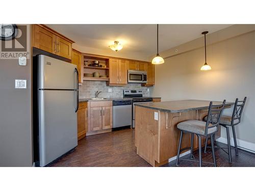 139 Main Street Unit# 334, Silver Star, BC - Indoor Photo Showing Kitchen
