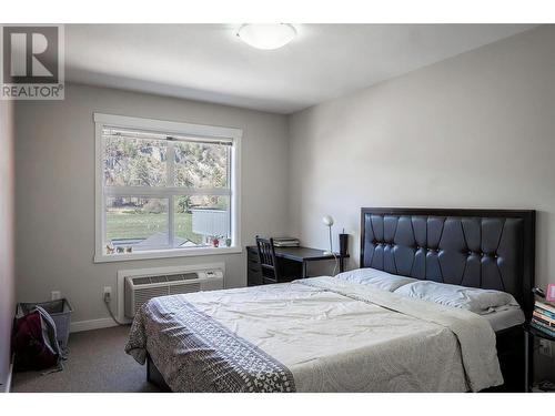 1481 Glenmore Road N Unit# 301, Kelowna, BC - Indoor Photo Showing Bedroom