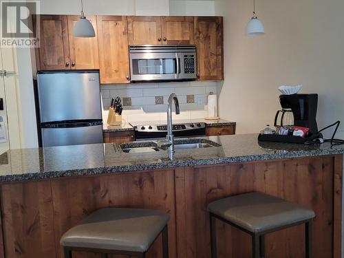 4200 Lakeshore Drive Unit# 204, Osoyoos, BC - Indoor Photo Showing Kitchen With Double Sink With Upgraded Kitchen