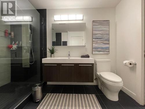 250 Marina Way Unit# 101, Penticton, BC - Indoor Photo Showing Bathroom