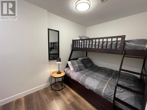 250 Marina Way Unit# 101, Penticton, BC - Indoor Photo Showing Bedroom