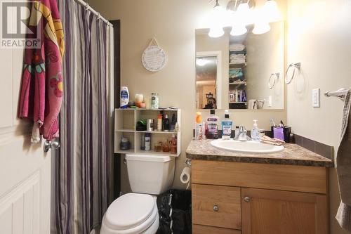 809 96 Avenue Unit# 2, Dawson Creek, BC - Indoor Photo Showing Bathroom