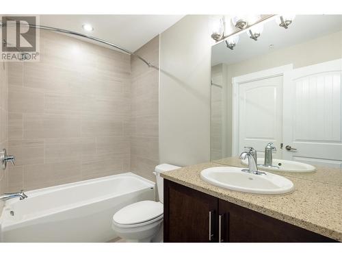 1165 Sutherland Avenue Unit# 406, Kelowna, BC - Indoor Photo Showing Bathroom