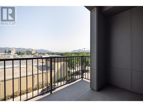 1165 Sutherland Avenue Unit# 403, Kelowna, BC - Outdoor With Balcony With Exterior