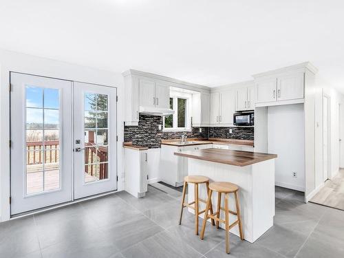 Cuisine - 1305 Rue Des Roches, Saint-Jean-Sur-Richelieu, QC - Indoor Photo Showing Kitchen