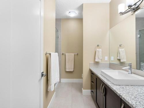 125 Sierra Morena Manor Sw, Calgary, AB - Indoor Photo Showing Bathroom