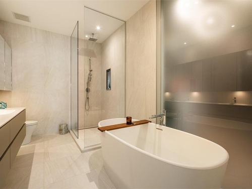 Salle de bains attenante Ã  la CCP - 301-1100 Rue Les Érables, Laval (Laval-Sur-Le-Lac), QC - Indoor Photo Showing Bathroom
