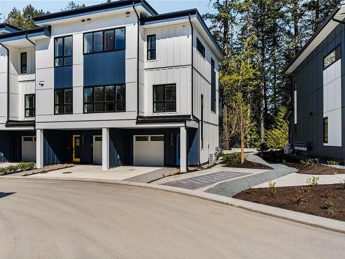 2839 Caster Pl, Langford, BC - Outdoor