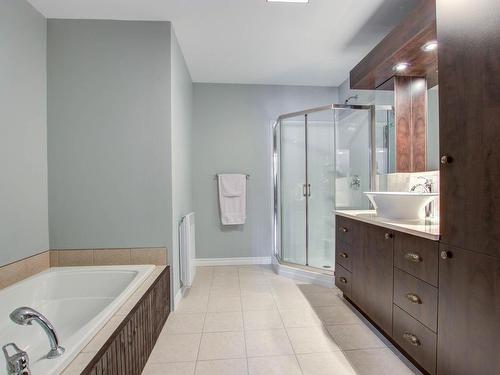 Salle de bains - 202-22 Rue De Bonaventure, Bromont, QC - Indoor Photo Showing Bathroom